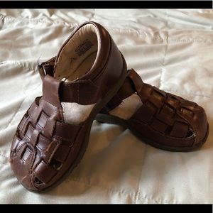 Toddler Boy’s Stride Rite brown leather sandals